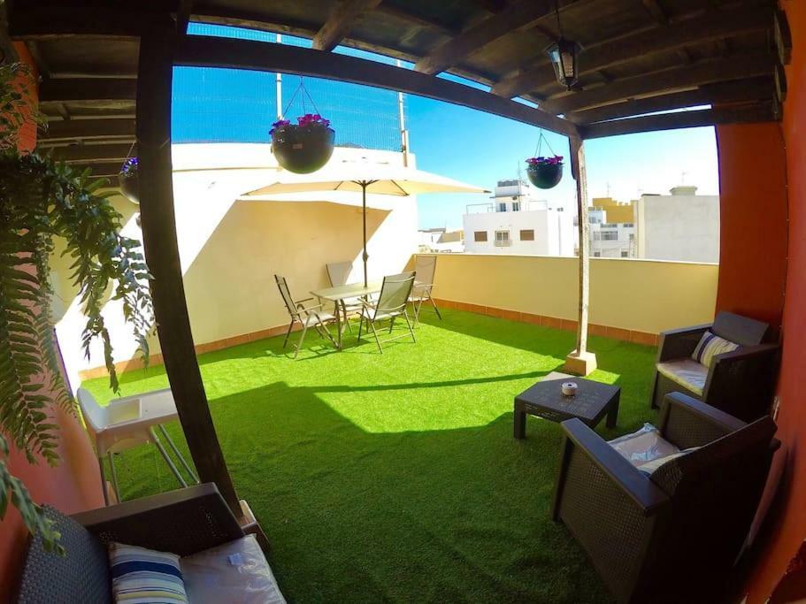 Villa Blanca Tenerife - Complete House - Terrace And Bbq, 5 Minutes From The Beach And Airport 圣伊西德罗 外观 照片